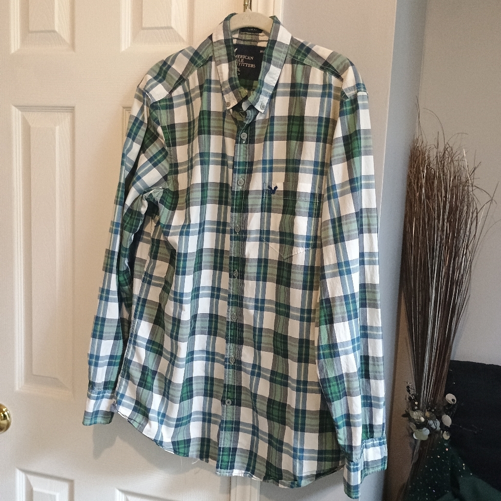 American Eagle Outfitters LT Plaid Shirt Green Blue‎ White Button Front Athletic - Picture 3 of 12